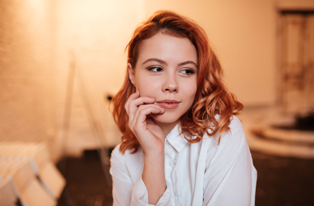 Redhead Woman Without Frizzy Hair Top Tampa Salons